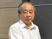 高エネルギー加速器科学研究科 名誉教授 小林誠