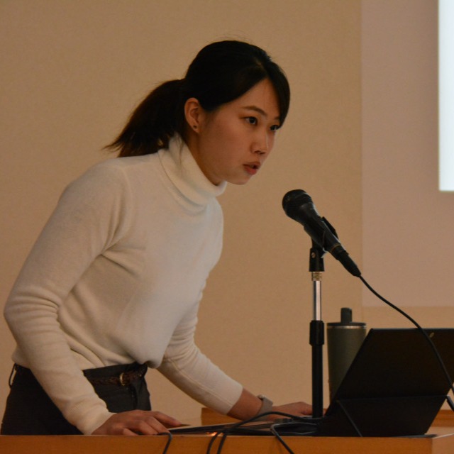 第一線の研究進捗を発表する在学生（プログレスリポート）